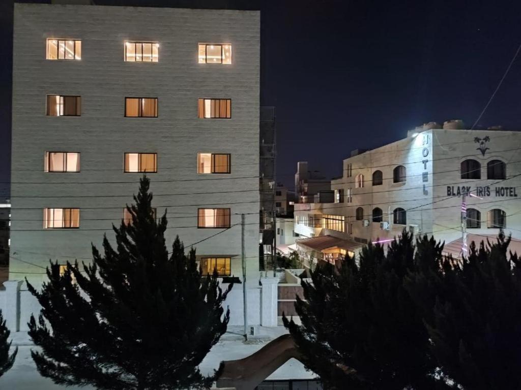 Black Iris Hotel II Μάνταμπα Εξωτερικό φωτογραφία